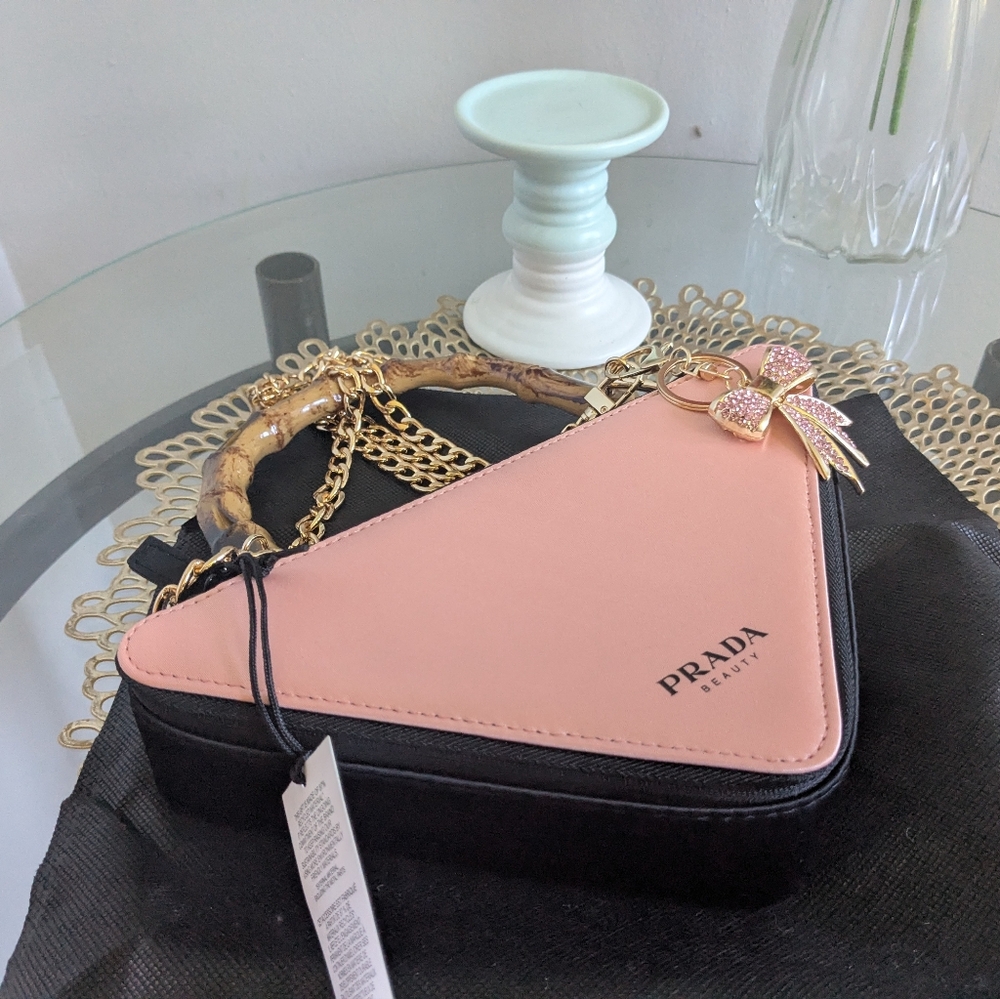 Prada - Picture 4 of 8